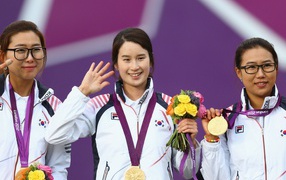 Choi Hyeonju, Ki Bo Bae and Lee Sung Jin