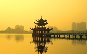 Озеро Лотоса / Каошунг / Тайвань