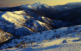 Солнечный день в горах Австралии