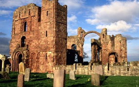 Монастырь Lindisfarne