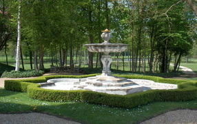 Фонтан в парке