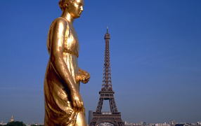 Эйфелева башня в Париже