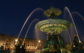 Ночной фонтан