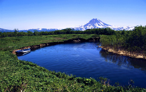 Река и горы