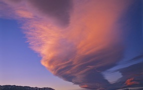 Lenticular Cloud , USA