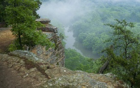 Скалы и река , США