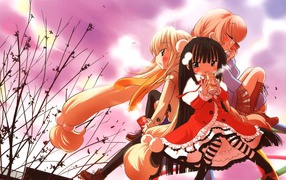 Аниме девочки пьют из баночек