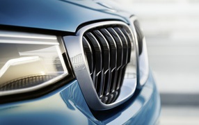 The front of BMW X4 crossover