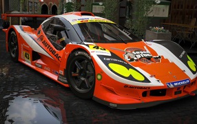 Разрисованный гоночный автомобиль