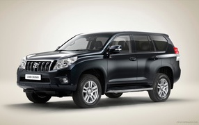 Тойота Land Cruiser черный