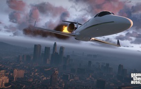 Самолет горит над городом