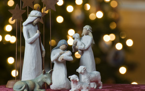 Красивые поделки на фоне ёлки на рождество