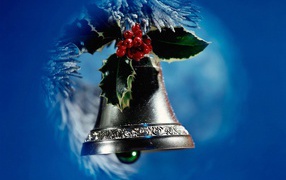 Колокольчик на синем фоне на рождество