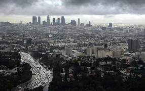 Городской пейзаж дождливым днем