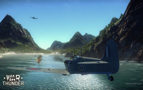 War Thunder plane battling with the warship