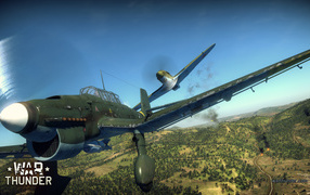 War Thunder war plane trying to dodge bullets