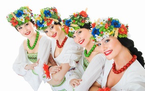 Девушки с цветами