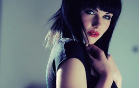 Мелиса Кларк брюнетка