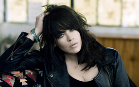 Alex Hepburn задумалась