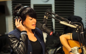 Alex Hepburn записывает трек