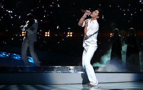 Исполнитель Дима Билан на концерте