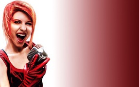 	 Певица Heyley Уильямс