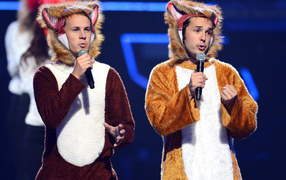 Ylvis with a new song What does the fox