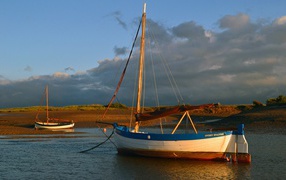 Sailing boat standing at the shore