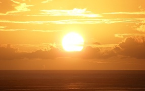 Солнце над морем