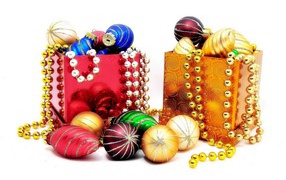 Подарочные елочные игрушки