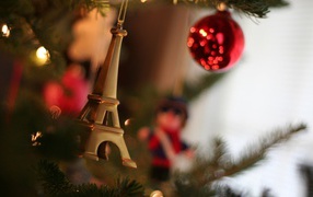 Новогодняя елка в Париже