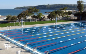 Бассейн для спортивного плавания