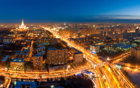 Москва полна жизни