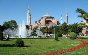 Собор Святой Софии Турции с видом на парк
