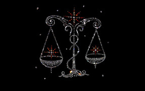 Весы из драгоценных камней