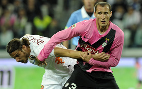 Juventus Giorgio Chiellini aggressive player