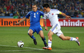 Ювентус Джорджо Кьеллини борется за мяч