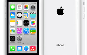 Новый белый Iphone 5C на белом фоне