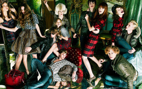 Фотография людей в модной одежде