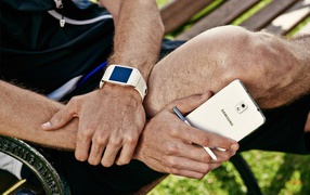 Samsung Galaxy Note 3 and Samsung Galaxy Gear, advertising photo