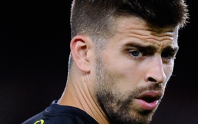 Защитник Барселоны Жерар Пике крупным планом