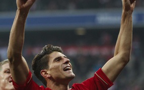 Футболист Фиорентины Марио Гомес забил гол