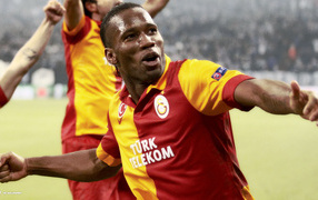The football player of Galatasaray Didier Drogba is celebrating victory