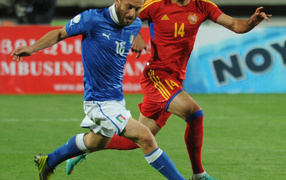  Нападающий московского Спартака Юра Мовсисян