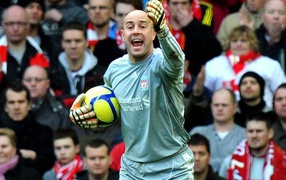 Голкипер Наполи Пепе Рейна