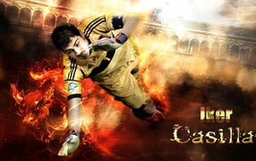 Игрок Реал Мадрида Икер Касильяс ловит мяч