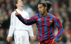 Игрок Атлетико Минейро Роналдиньо играл за Барселону