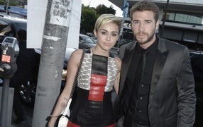  New photo of Miley Cyrus and Liam Hemsworth, 2013