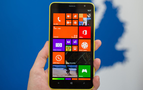 Новая Nokia 1320 в руке