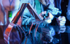 Новая Nokia 515 на стенде